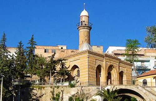 Tiaret-grotte-algerie.fw